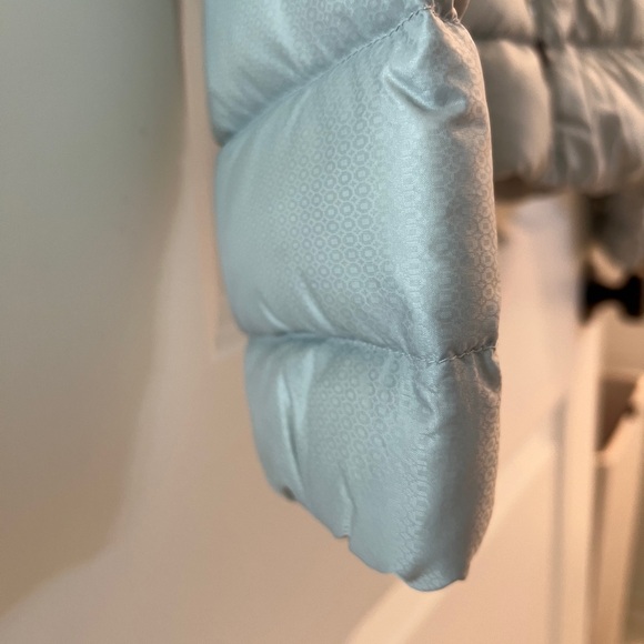 Ladies xxs down jacket Athleta amazing condition - Picture 8 of 9